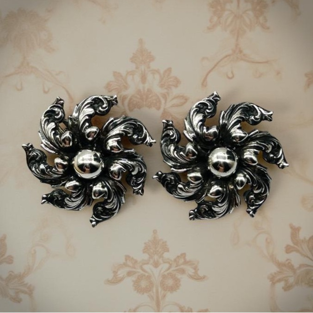 Vintage / Antique Signed Guglielmo Cini Sterling Silver Swirl Earrings ~Clip On